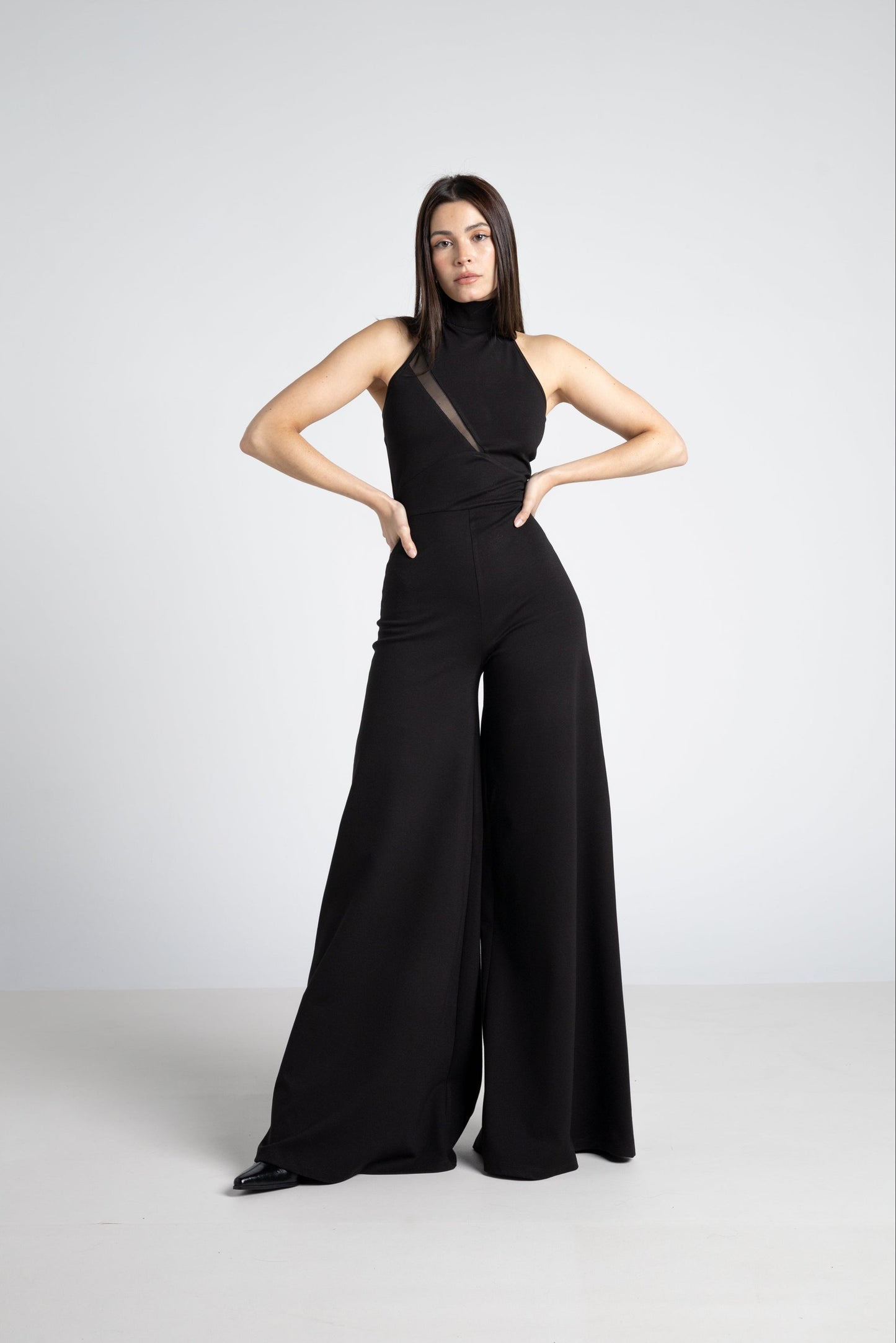 Itala Halter Rückenfreier Jumpsuit