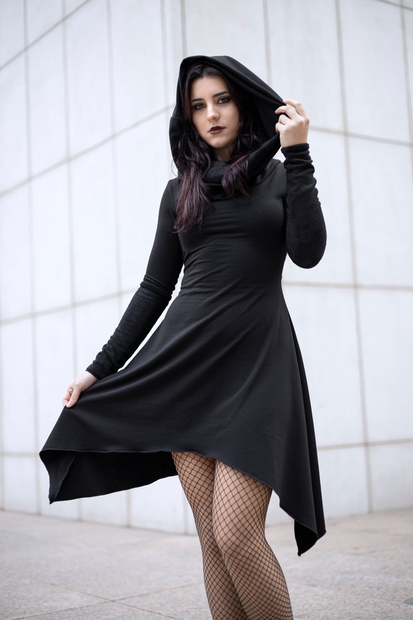 Schwarzes Kapuzen-Tunika-Kleid für Elfen