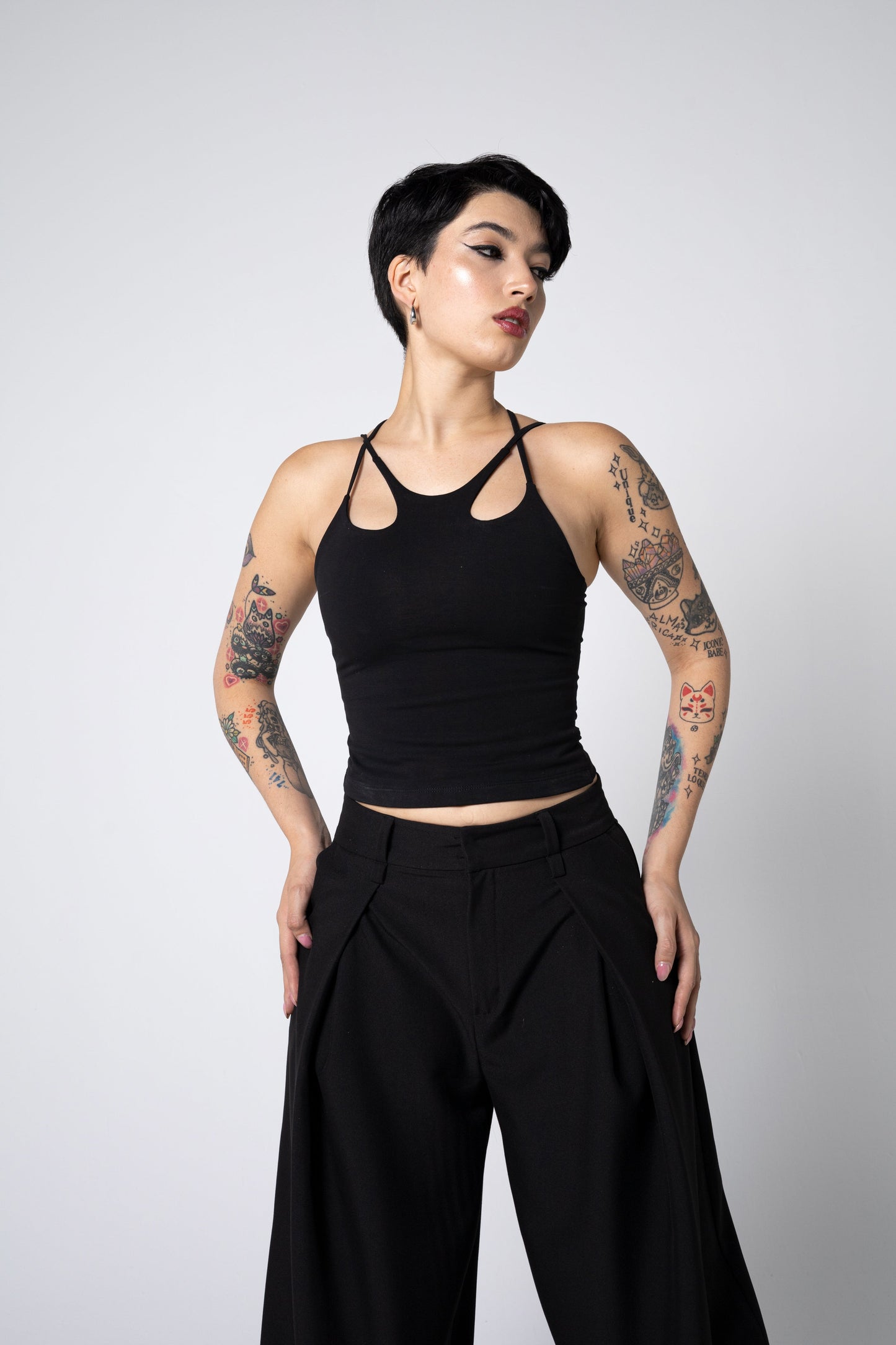 MIA Top – Bio-Baumwolle Cut-Out Träger Tank