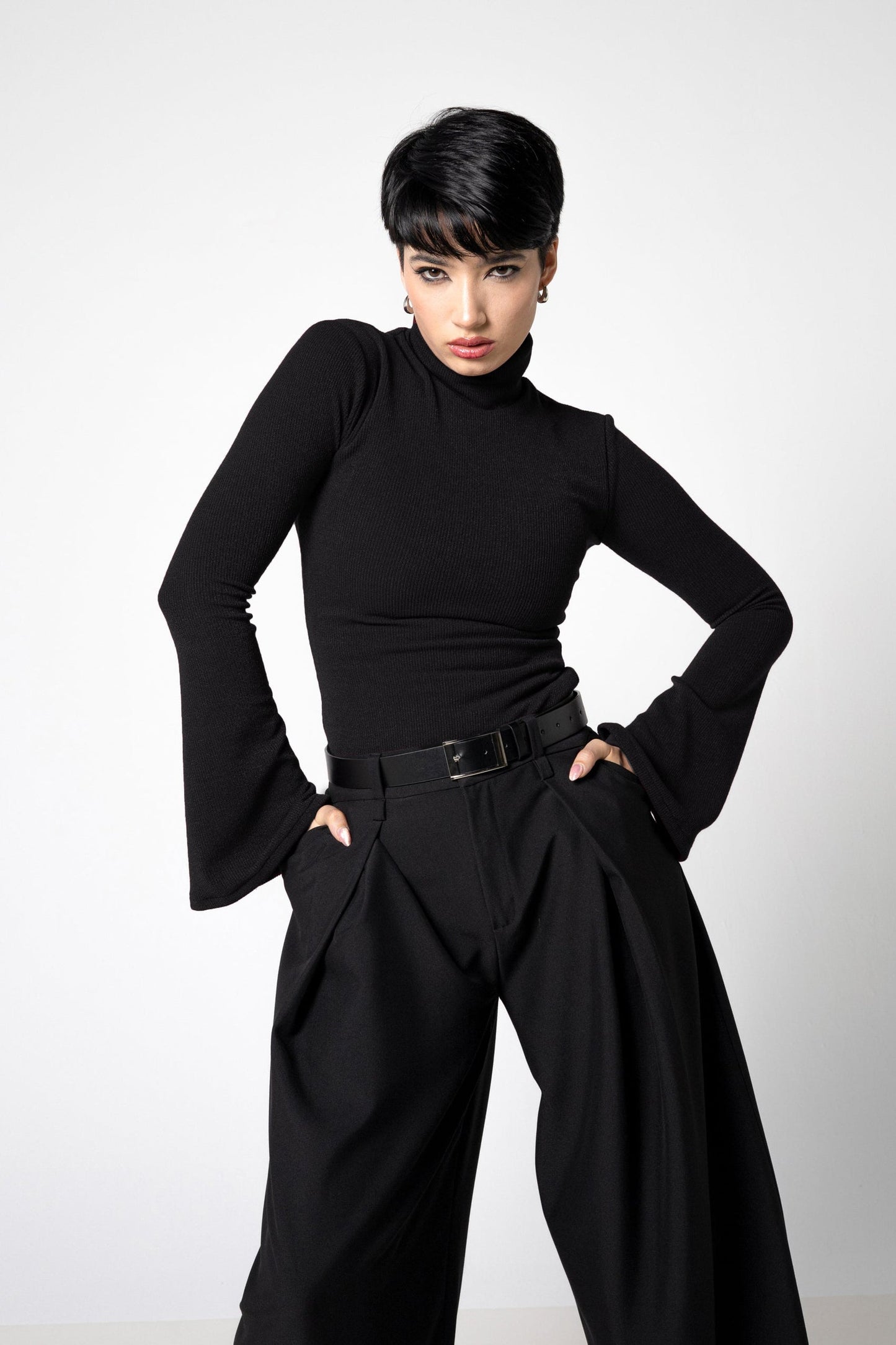 Weinfarbener Rippstrick-Turtleneck-Top mit Glockenärmeln – S bis 3XL