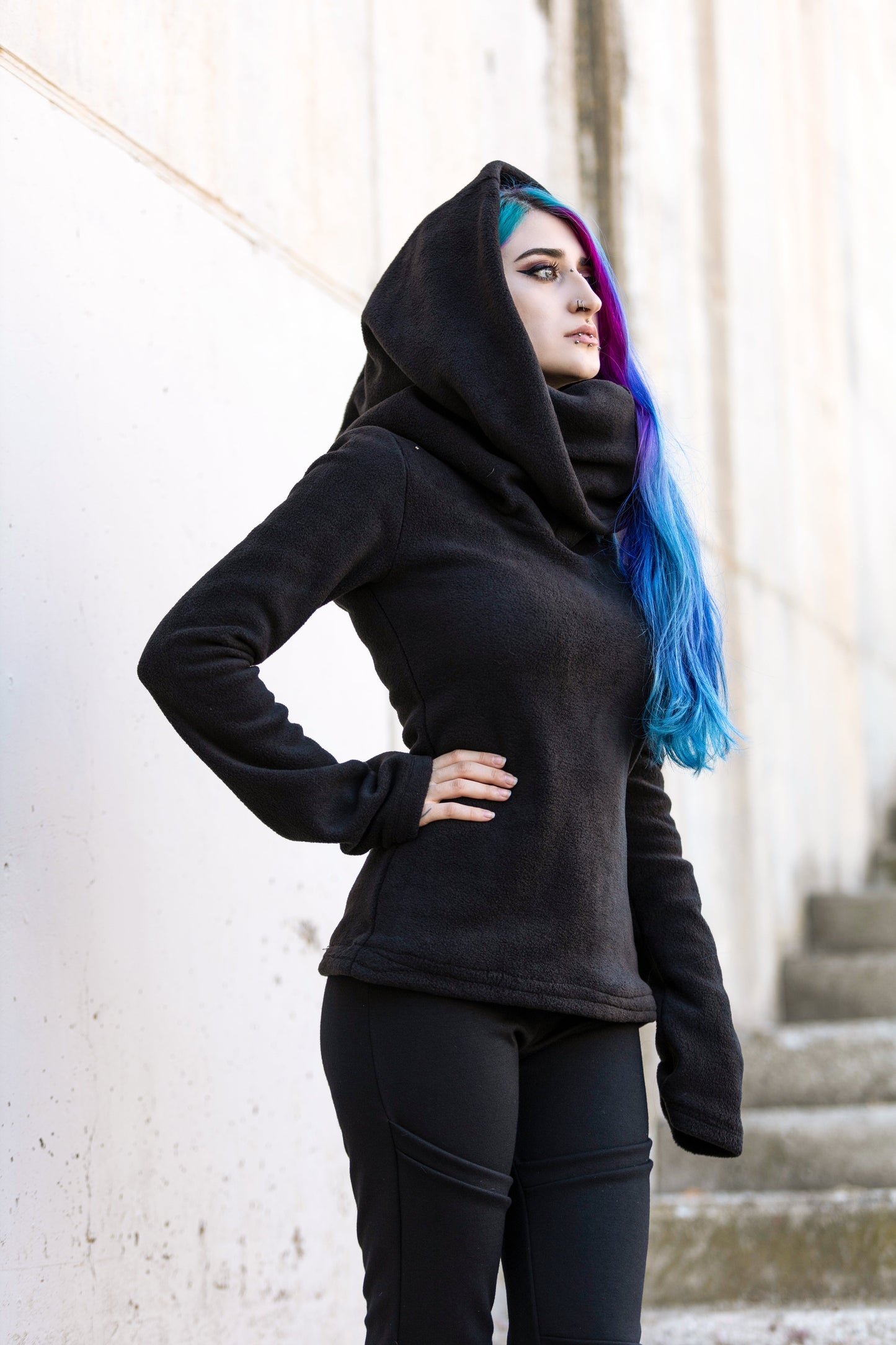 SCHWARZER Elfen-Hoodie mit Cowl-Neck – Baumwoll-Fleece Elfen-Hoodie