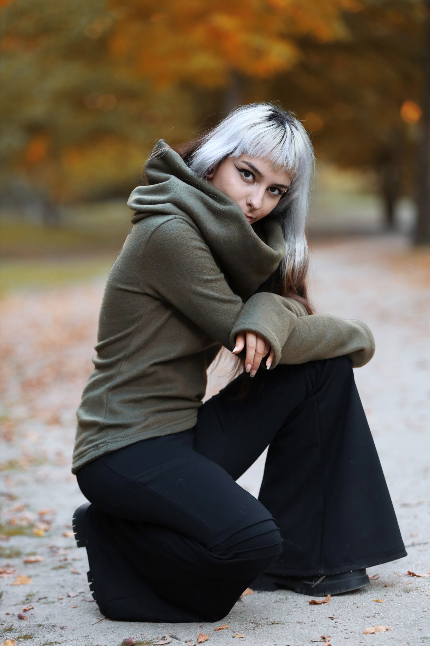 Smaragd-Fee Kapuzenpullover mit Cowl-Neck