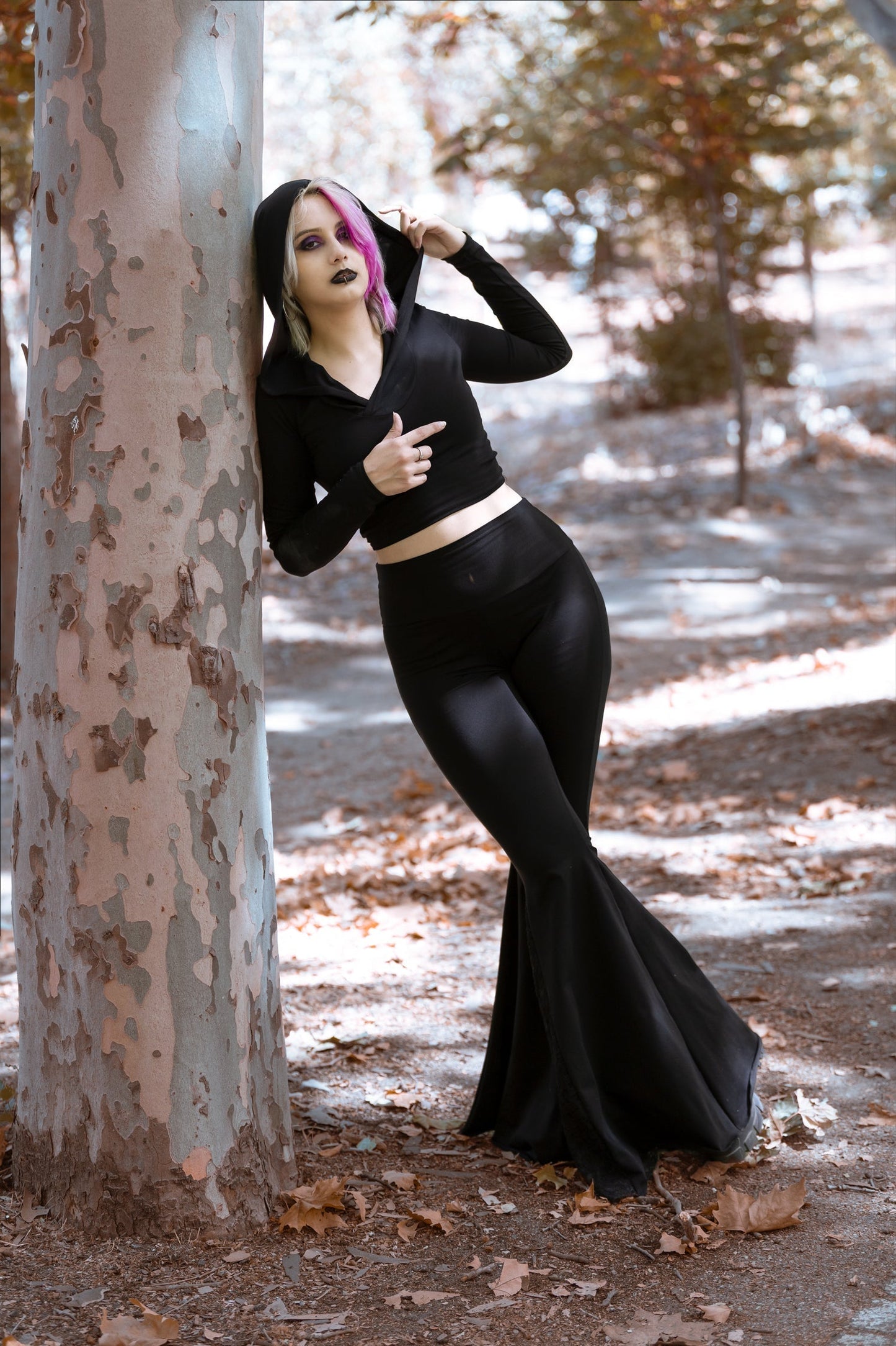 Schwarze Flared Pants mit Spitzen-Godet